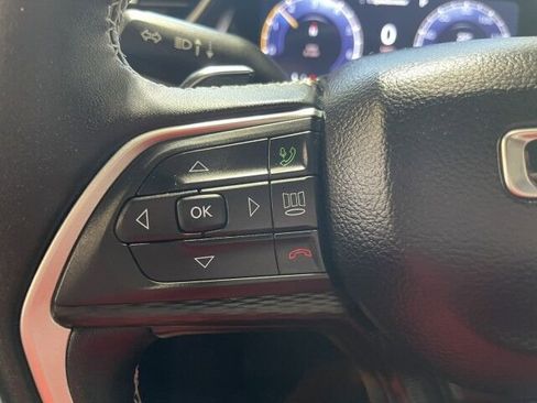 Used 2024 Jeep Grand Cherokee Altitude image 23