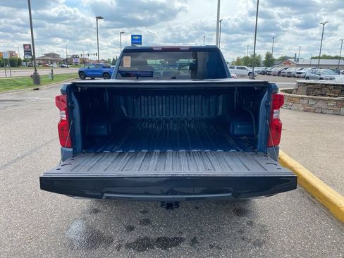 Used 2024 Chevrolet Silverado 1500 LT AWD/4WD image 8