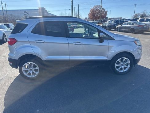Used 2019 Ford EcoSport SE w/ SE Convenience Package image 2
