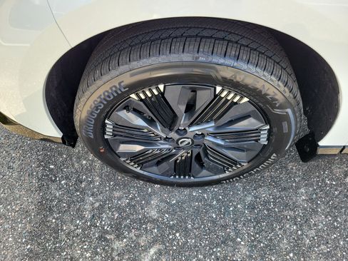 New 2026 Nissan Murano Platinum image 5