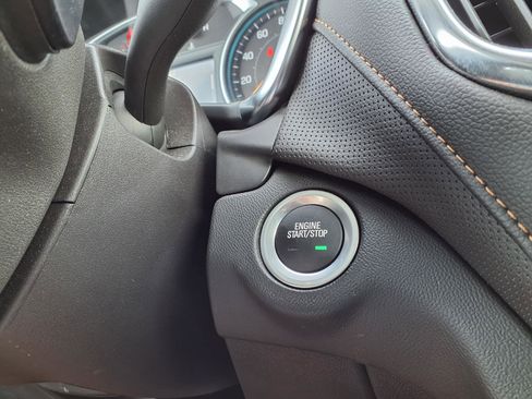 Used 2024 Chevrolet Equinox Premier image 14