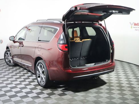 Used 2022 Chrysler Pacifica Pinnacle AWD/4WD image 15