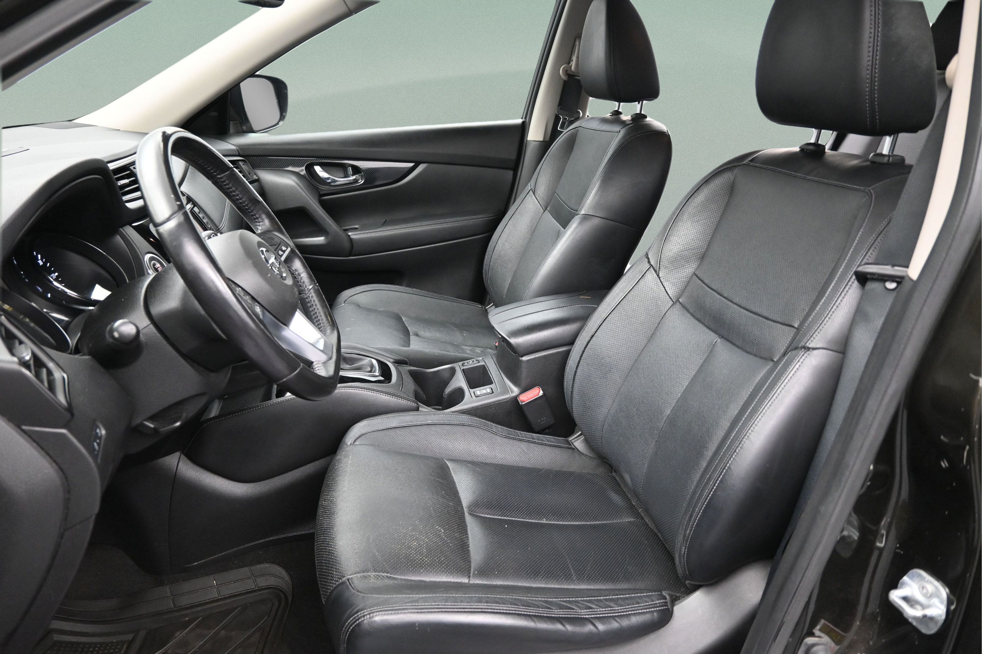 Used 2017 Nissan Rogue SL FWD image 22