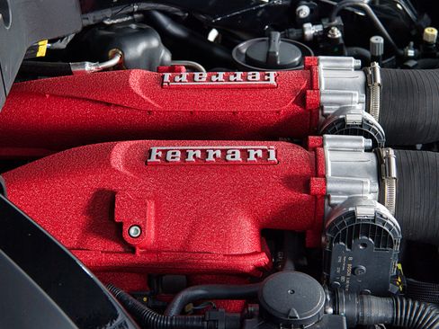 Certified 2021 Ferrari Roma RWD image 26