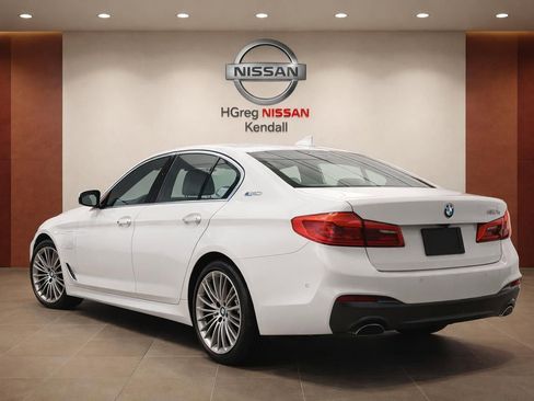 Used 2018 BMW 530e RWD image 2