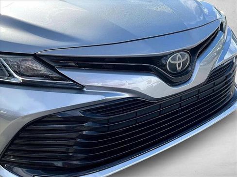 Used 2019 Toyota Camry LE image 29