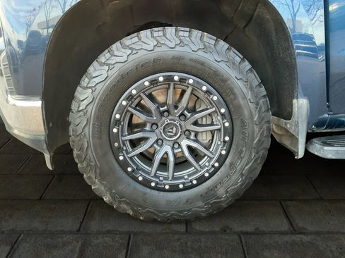 Used 2019 Chevrolet Silverado 1500 LT w/ Convenience Package image 24