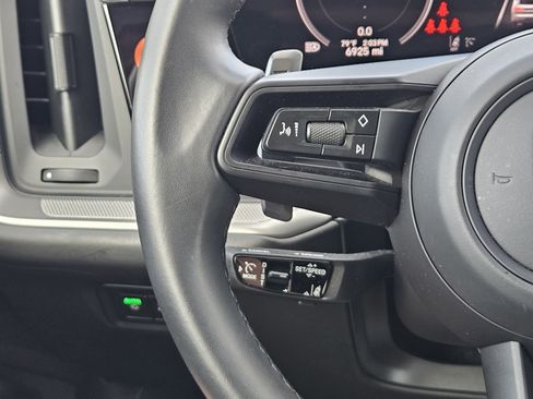 Certified 2025 Porsche Cayenne E-Hybrid image 26