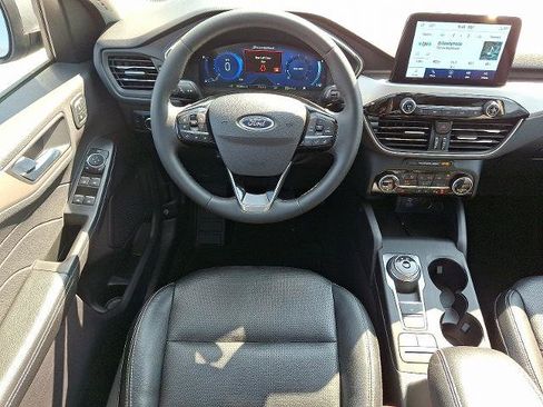 Certified 2022 Ford Escape SEL w/ Technology Package image 11