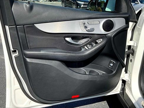 Used 2022 Mercedes-Benz GLC 300 GLC 300 w/ Premium Package Lite image 21