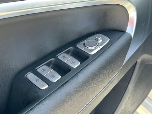 Used 2026 Genesis G70 2.5T RWD image 21