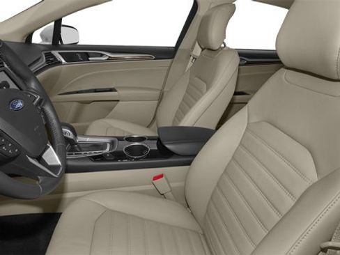 Used 2013 Ford Fusion SE image 8