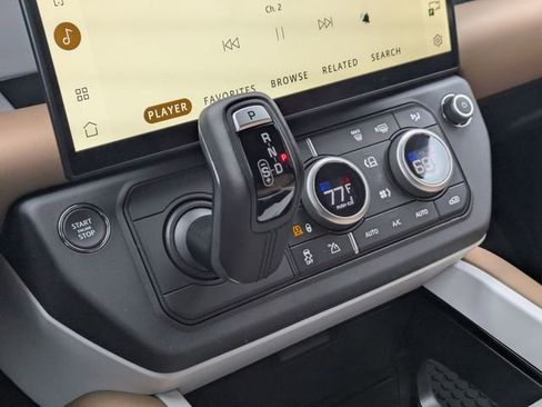 New 2026 Land Rover Defender 110 X-Dynamic SE image 9