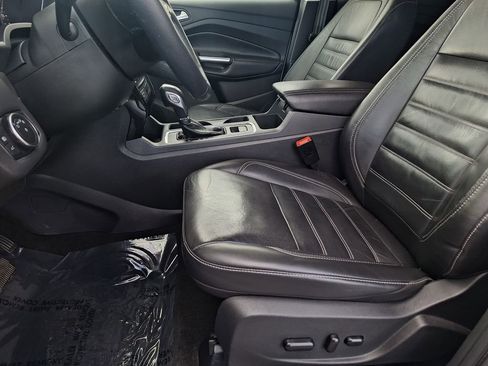 Used 2018 Ford Escape Titanium w/ Ford Safe & Smart Package AWD/4WD image 11