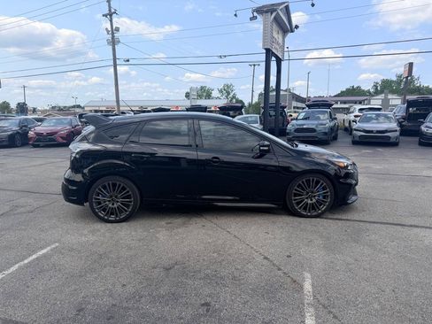Used 2017 Ford Focus RS AWD/4WD image 6