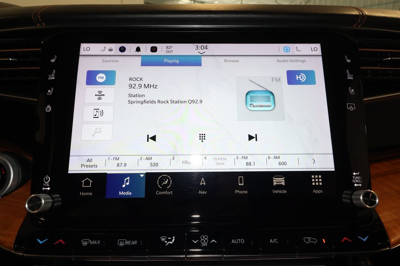 Used 2022 Jeep Grand Wagoneer Series III AWD/4WD image 12