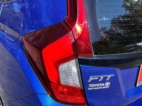 Used 2018 Honda Fit LX image 20