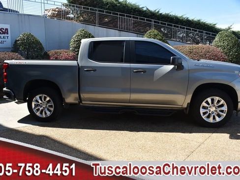 Used 2025 Chevrolet Silverado 1500 Custom image 11