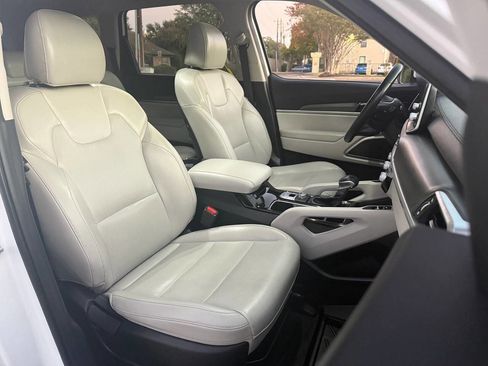 Used 2020 Kia Telluride S w/ S 8 Passenger Seating Package image 14