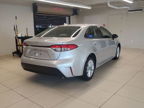 Used 2023 Toyota Corolla LE w/ LE Premium Package image 7
