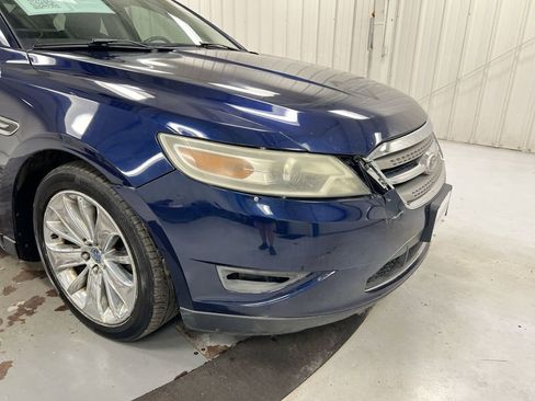 Used 2011 Ford Taurus Limited FWD image 27
