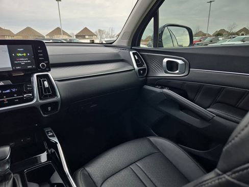 Certified 2022 Kia Sorento SX image 5