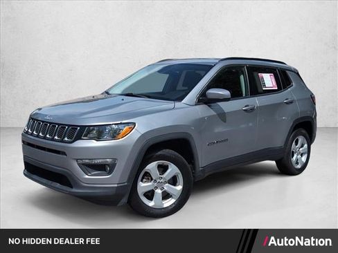 Used 2018 Jeep Compass Latitude w/ Popular Equipment Group AWD/4WD image 1