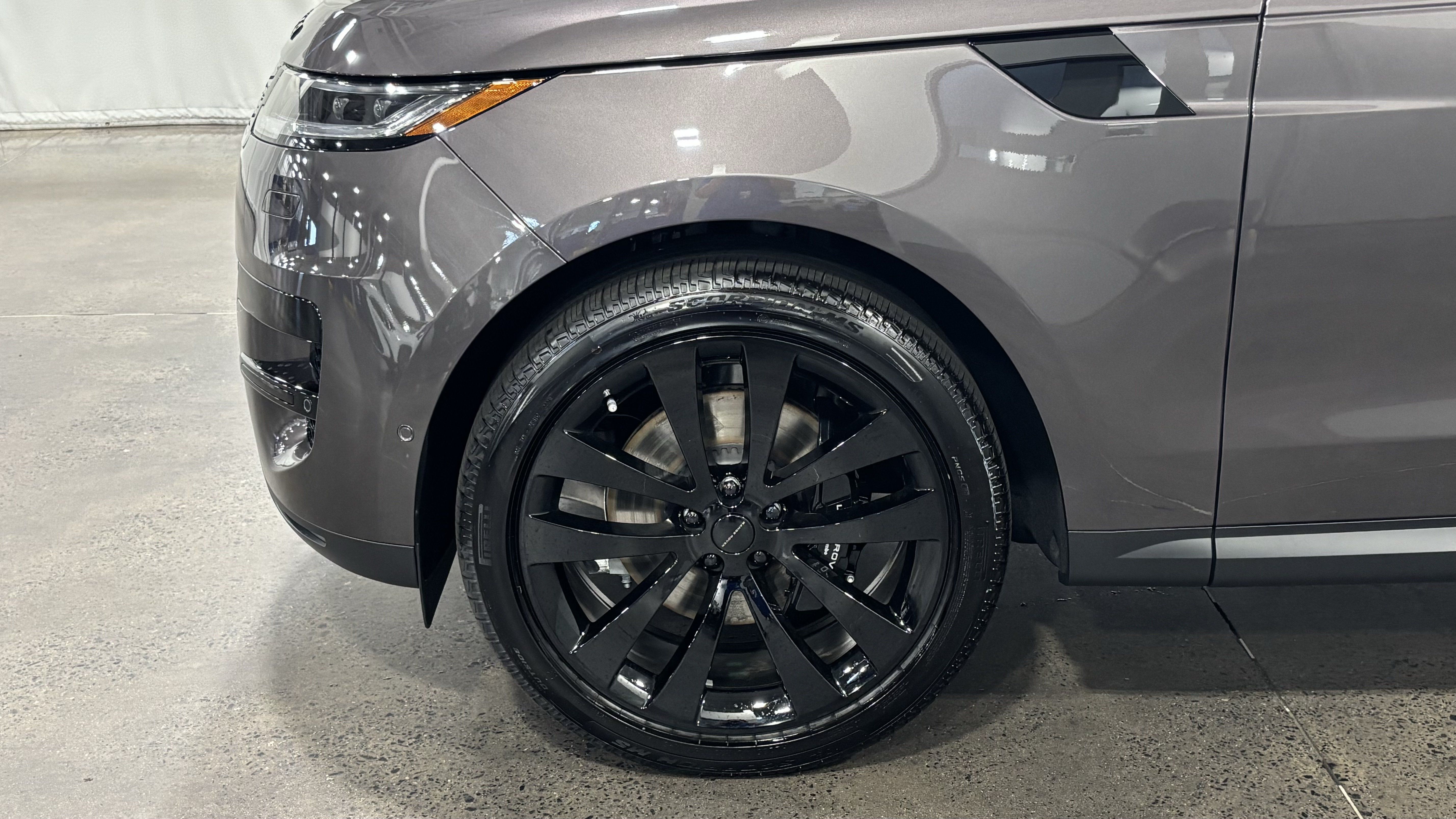 New 2026 Land Rover Range Rover Sport SE AWD/4WD image 10