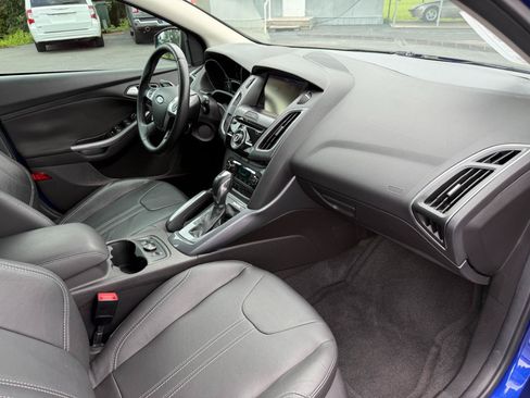 Used 2013 Ford Focus Titanium w/ Titanium Handling Pkg FWD image 15