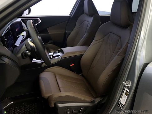 Used 2025 BMW X3 xDrive30i w/ Premium Package image 10