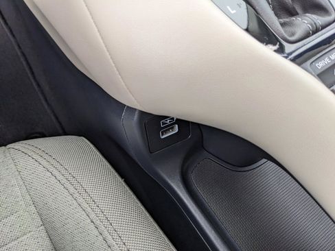 Used 2023 Honda HR-V LX image 20