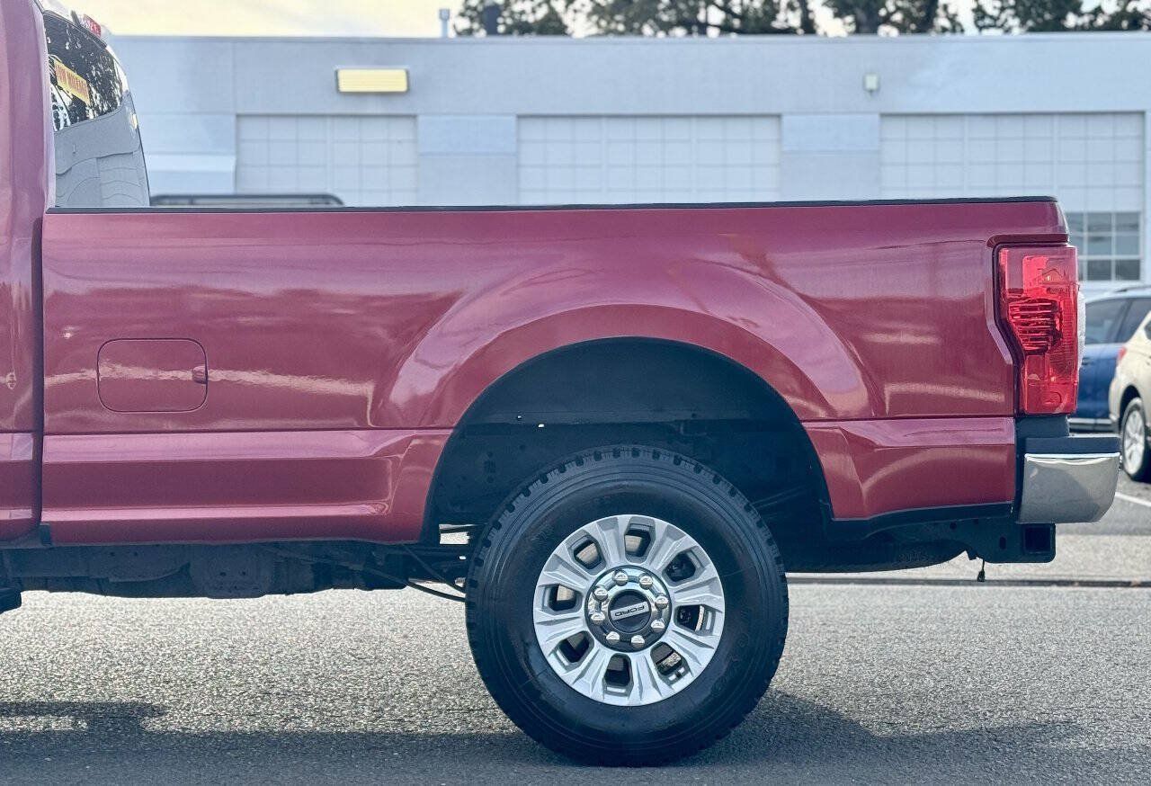 Used 2020 Ford F250 XLT w/ XLT Value Package AWD/4WD image 4