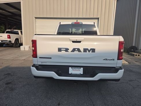 Used 2025 RAM 1500 Big Horn AWD/4WD image 8