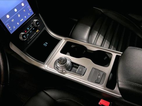 Certified 2024 Ford Edge SEL AWD/4WD image 16