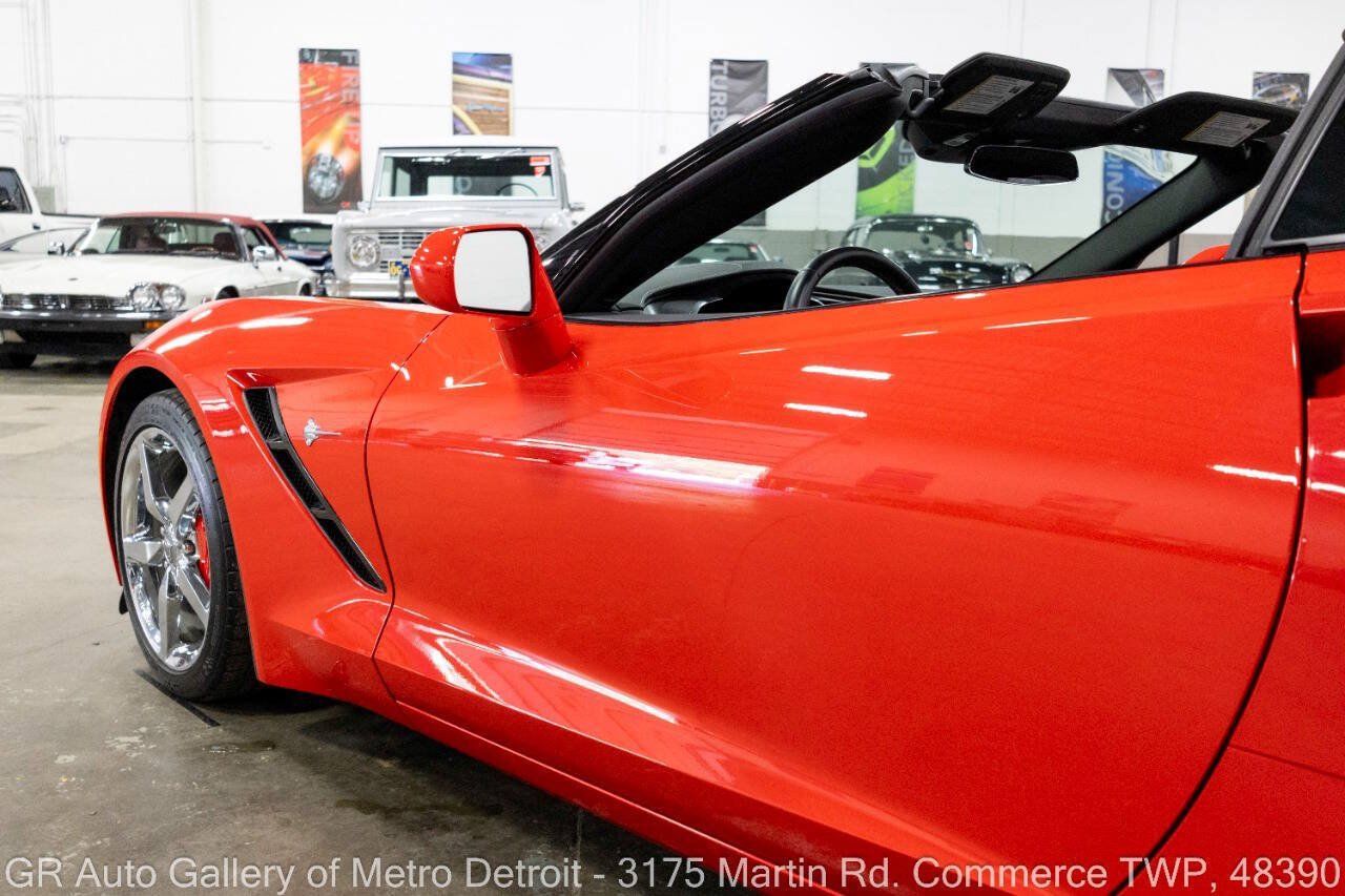 Used 2015 Chevrolet Corvette Stingray Coupe w/ 2LT Preferred Equipment Group RWD image 23