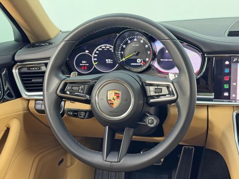 Used 2023 Porsche Panamera 4 image 21