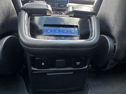Used 2023 Lincoln Navigator L Reserve AWD/4WD image 20