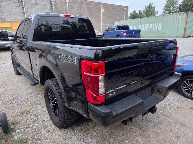 Used 2022 Ford F250 XLT w/ Black Appearance Package AWD/4WD image 7