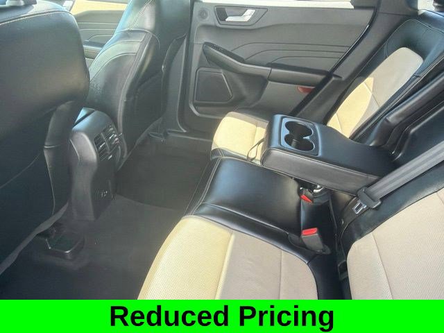 Used 2022 Ford Escape Titanium w/ Titanium Elite Package AWD/4WD image 36