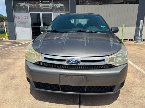 Used 2011 Ford Focus SE w/ 201A Rapid Spec Order Code FWD image 2
