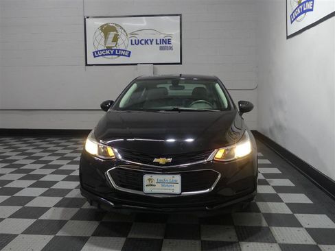 Used 2018 Chevrolet Cruze LS FWD image 2