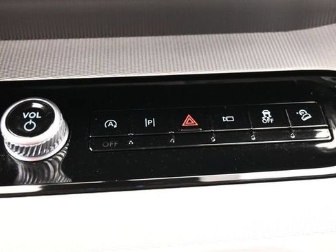 Certified 2025 Ford Expedition Active AWD/4WD image 24
