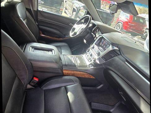 Used 2017 Chevrolet Suburban Premier image 19