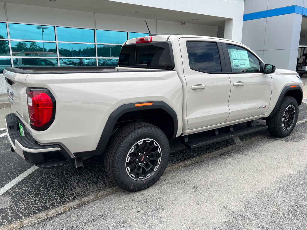 New 2026 GMC Canyon AT4 AWD/4WD image 4