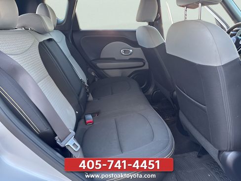 Used 2015 Kia Soul + FWD image 24