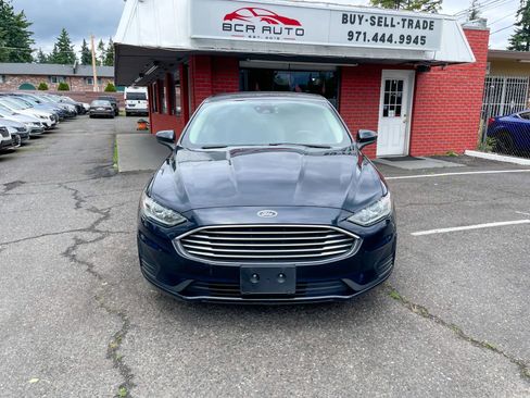Used 2020 Ford Fusion SE FWD image 6