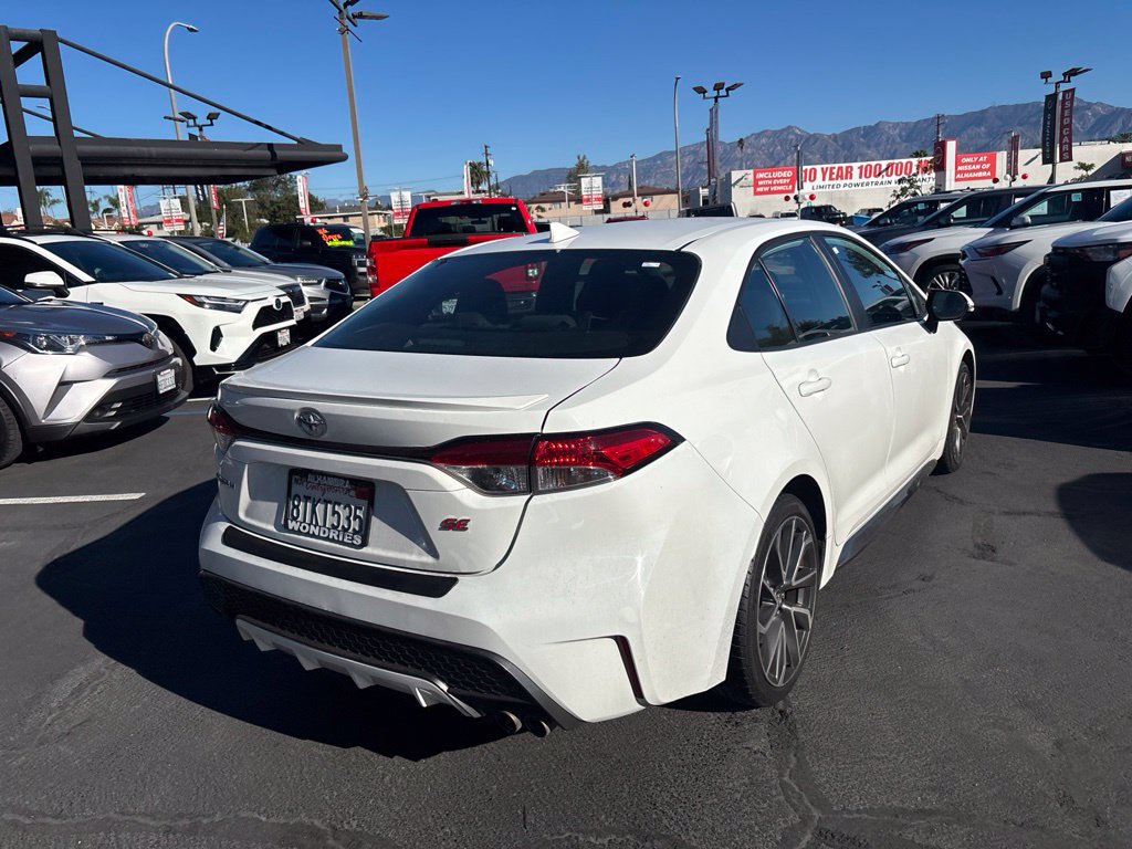 Used 2021 Toyota Corolla SE w/ Carpet Mat Package (TMS) FWD image 4