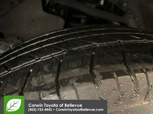 Used 2021 Toyota 4Runner Venture w/ Moonroof Package image 28