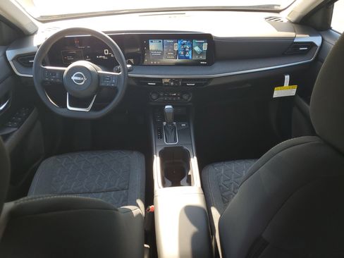 New 2026 Nissan Kicks SV w/ Cold Weather Package FWD image 9