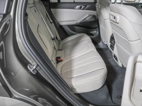 Used 2022 BMW X6 xDrive40i w/ M Sport Package image 45